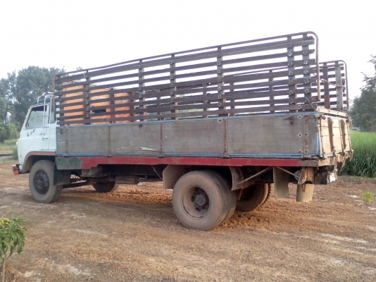 ขายหกล้อใหญ่