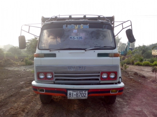 ขายหกล้อใหญ่