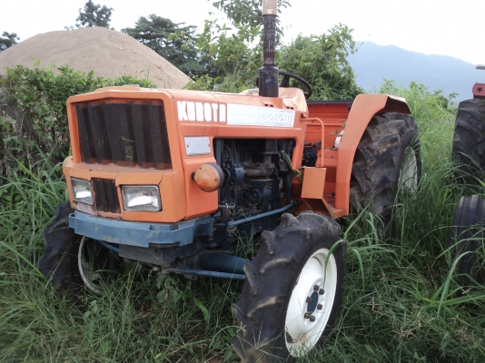 ขายด่วน KUBOTA 32 แรง เก่านอก