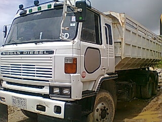 ขาย 10 ล้อ นิสสัน 2 เพลา ดั้มท้องเรือ มีให้เลือก 3 คัน ขาย 10 ล้อ นิสสัน 2 เพลา ดั้มท้องเรือ มีให้เลือก 3 คัน