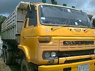 ขาย 10 ล้อ นิสสัน 2 เพลา ดั้มท้องเรือ มีให้เลือก 3 คัน ขาย 10 ล้อ นิสสัน 2 เพลา ดั้มท้องเรือ มีให้เลือก 3 คัน