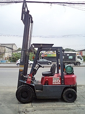 ขายรถยกนิสสัน 2 ตัน (รุ่นใหม่) เครื่องเบนซิน เกียร์ออโต้ (2 ระบบ น้ำมัน-แก๊สนอก) กระบอกคู่ เสาสูง 3 เมตร ยางตัน พวงมาลัยเพาเว่อร์ สีเดิมจากนอก นำเข้าจากญี่ปุ่น ใช้งานได้ทันที ขายรถยกนิสสัน 2 ตัน (รุ่นใหม่) เครื่องเบนซิน เกียร์ออโต้ (2 ระบบ น้ำมัน-แก๊สนอก) กระบอกคู่ เสาสูง 3 เมตร ยางตัน พวงมาลัยเพาเว่อร์ สีเดิมจากนอก นำเข้าจากญี่ปุ่น ใช้งานได้ทันที