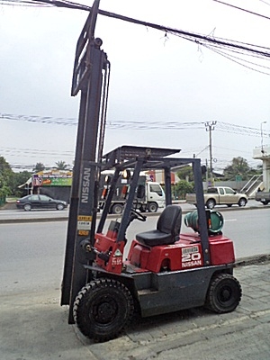 ขายรถยกนิสสัน 2 ตัน (รุ่นใหม่) เครื่องเบนซิน เกียร์ออโต้ (2 ระบบ น้ำมัน-แก๊สนอก) กระบอกคู่ เสาสูง 3 เมตร ยางตัน พวงมาลัยเพาเว่อร์ สีเดิมจากนอก นำเข้าจากญี่ปุ่น ใช้งานได้ทันที ขายรถยกนิสสัน 2 ตัน (รุ่นใหม่) เครื่องเบนซิน เกียร์ออโต้ (2 ระบบ น้ำมัน-แก๊สนอก) กระบอกคู่ เสาสูง 3 เมตร ยางตัน พวงมาลัยเพาเว่อร์ สีเดิมจากนอก นำเข้าจากญี่ปุ่น ใช้งานได้ทันที