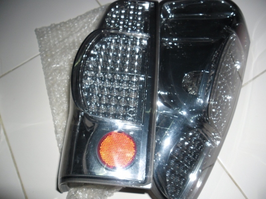 ขายไฟท้ายแต่งLEDของ D-MAX มือสองคับ