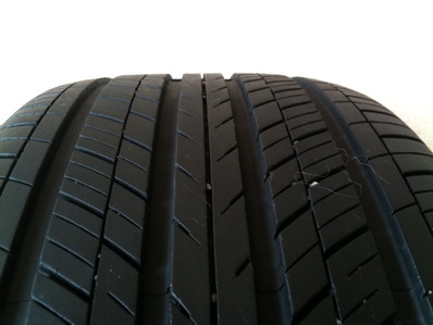 ยาง 1 เส้น 17 นิ้ว Hankook 215-45-R17 สภาพสวยครับ ยาง 1 เส้น 17 นิ้ว Hankook 215-45-R17 สภาพสวยครับ