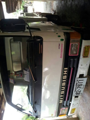 ขายหกล้อดั้มcenter115รถบ้านฝากขาย