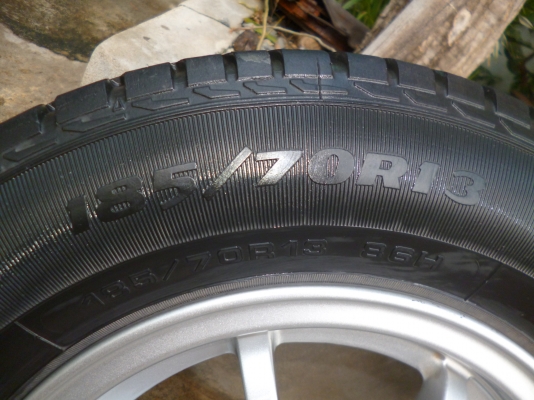 ขายแม๊กขอบ 13 นิ้ว พร้อมยาง 185/70/13  ใส่ 4 รู100/110