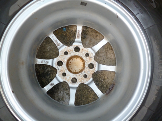 ขายแม๊กขอบ 13 นิ้ว พร้อมยาง 185/70/13  ใส่ 4 รู100/110