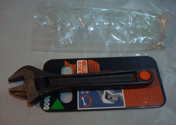 ประแจเลื่อน BAHCO  8069 ขนาด 4 นิ้ว