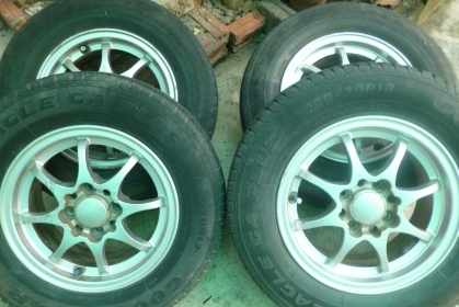 ขายแม๊กขอบ 13 นิ้ว พร้อมยาง 185/70/13  ใส่ 4 รู100/110