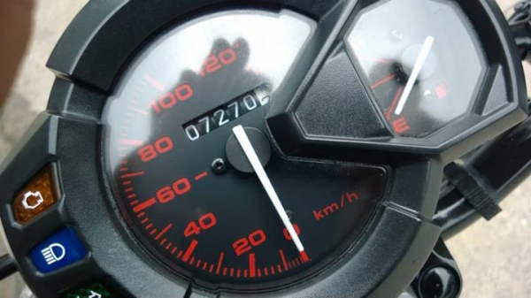 TTX 2012 วิ่งน้อย แน่นๆ มีสมุดรับประกันครบ กุญแจแท้ 2 ดอก ขายถูกต่อรองได้อีกจ้า