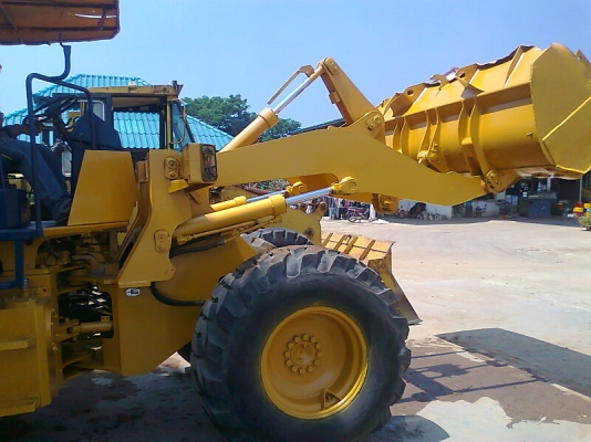 รถตัก KOMATSU WA100-1 แขนมาตรฐาน สาดสีสวยทั้งคัน เครื่องเดิม ปั้มเปลี่ยนใหม่เอี่ยม รถพร้อมใช้งาน ราคาสุดถูก