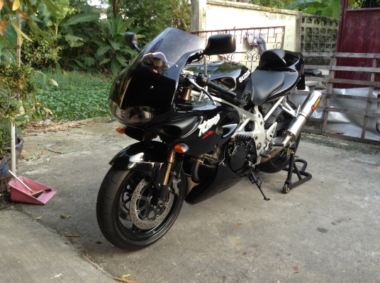 ขาย(แลก-เทิร์น)TL1000sปี2000หัวฉีด อินวอย+สพม+พรบ เอกสารแท้ทุกฉบับ ของแต่งเต็มลำสวยสุดในรุ่น ปลดล็อคแล้ว220+ลอยทุกเกียร์แรงและประหยัดมากๆครับ