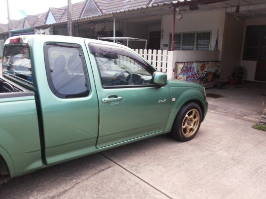 ขายครับดีแม็กปี03ตัวท๊อปเครื่อง3.0(รถพลอมใช้)ครับแม็กขอบ17ภายในเคฟล่าแท้ มีเครื่องเสียนชุดใหญ่ดอกซับ12นิ้ว