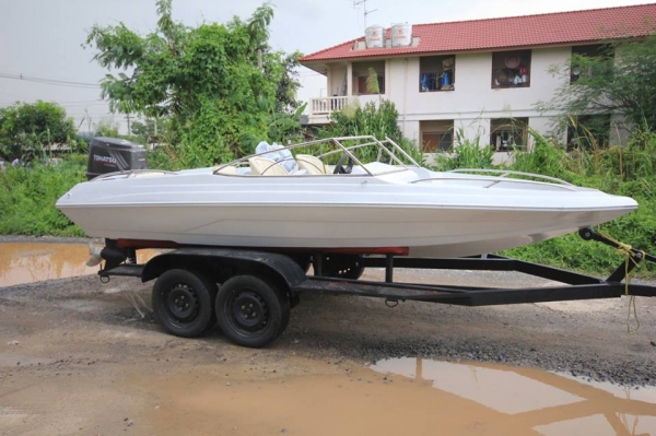 ขายเรือ 15.6 ฟุต เครื่อง70 แรง เทเลอร์2เพลา สวยๆ