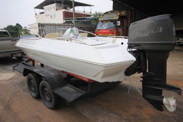 ขายเรือ 15.6 ฟุต เครื่อง70 แรง เทเลอร์2เพลา สวยๆ