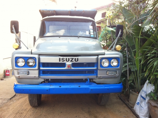 ขายด่วน รถบรรทุก 6 ล้อ ราคา 430000 บาท