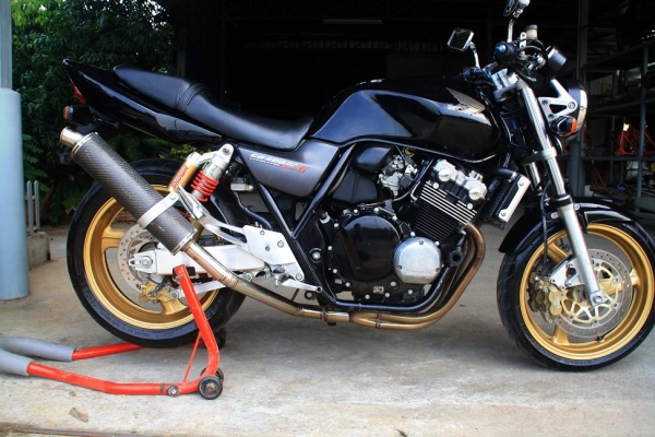 ขาย CB 400 เทค 2 กุญแจชิพ สรรพสามิตแท้ ปั้ม BREMBO ท่อเลส เสียงบาดใจ 99000