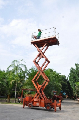 ขายรถกระเช้า สูง6เมตร เครื่องดีเซล อุปกรณ์ครบพร้อมใช้ สภาพสวยเดิมจากญี่ปุ่น 89,000บาท เท่านั้น!!
