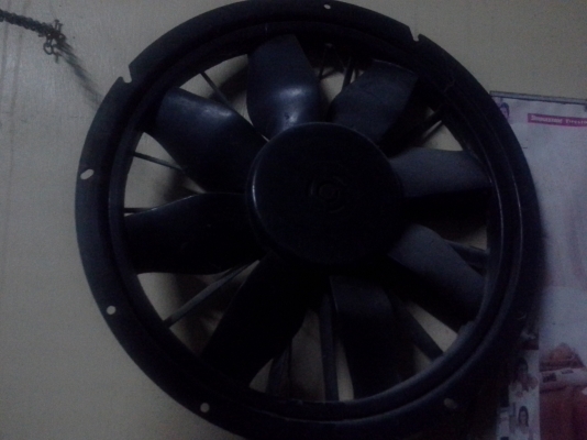 พัดลมวอลโว่ซื้อมาไม่ได้ใช้รุ่นใบตรง2500 พัดลมวอลโว่ซื้อมาไม่ได้ใช้รุ่นใบตรง2500