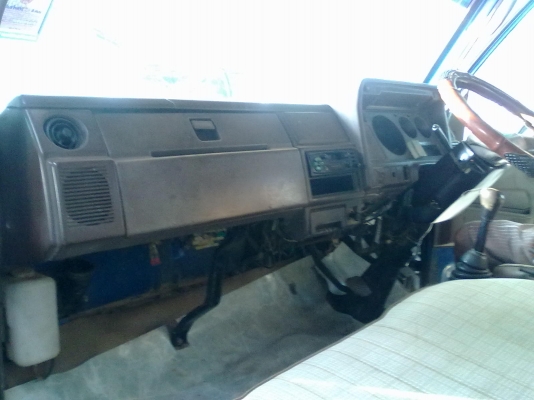 รถยังอยู่ครับ ไดน่า-200 /  6 ล้อดั้ม ปี 34 จ.แพร่