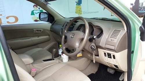 ต้องการขายรถ ด่วน กระบะ TOYOTA HILUX VIGO 3.0 เกียร์ ออโต้