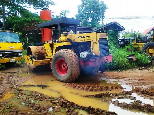 รถบด ไดน่าแพ๊ค CA25 Pd แบบ 2 เพลา ลดราคาจาก 650,000 บาท.