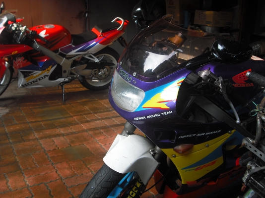 ขายรวม honda vfr nc24 จำนวน 2 คัน ขายรวม honda vfr nc24 จำนวน 2 คัน