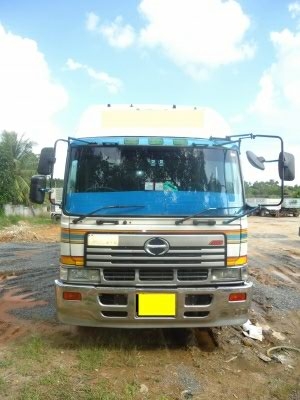 ขายดาวน์รถ 10 ล้อรั้วหลังถนน HINO FM 226 เพลาเดี่ยวใส่เครื่อง PO9C 315 แรงม้า มีระบบลากพ่วง ใส่หัวเปอร์เฟีย ขายดาวน์ 270000 ผ่อนต่อ 30000 X 48 = 1440000 ราคารวม 1710000