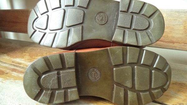 รองเท้าหนังหุ้มข้อยี่ห้อ DELCRO