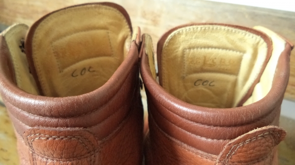 รองเท้าหนังหุ้มข้อยี่ห้อ DELCRO