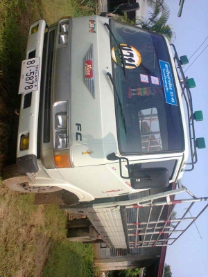 ขายฮีโน่ Km117 หกล้อ ยาว5.50สวยสวยพร้อมใช้