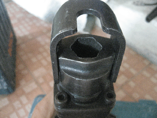 ขายด่วนตัวเจาะกระแทกปูน Makita HM-1201 Mad in japan.