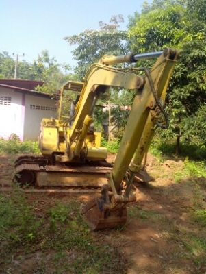 KOMATSU  PC   40 รุ่น 5 เครื่อง   KOMATSU  3 สูบพร้อมใบดัน