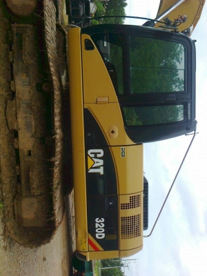 ขายรถแบ็คโฮ CAT 320 D  ทะเบียนพร้อม  7 พันกว่าชั่วโมง