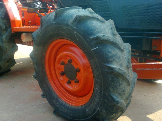 ขายรถไถคูโบต้า L3408 พร้อมอูปกรณ์ต่อพ่วง 2 ชิ้น เอกสารพร้อมโอน