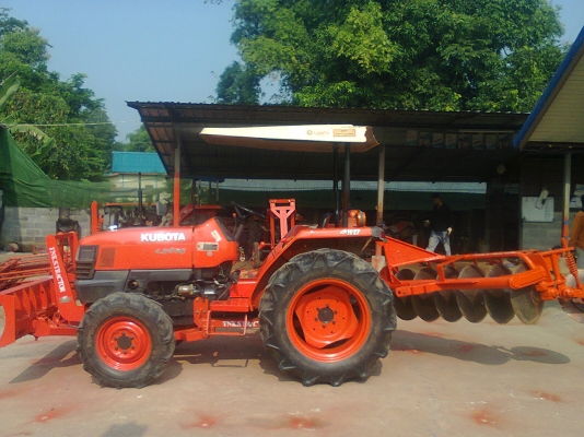 ขายรถไถคูโบต้า L3408 พร้อมอูปกรณ์ต่อพ่วง 2 ชิ้น เอกสารพร้อมโอน