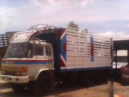 รถ 10  ล้อ  180  แรง ปี  39 เครื่องดี  ครัชชีสวย