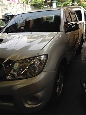ขายรถกระบะ 4 ประตู TOYOTA HILUX VIGO ปี 10  เครื่องยนต์ 3.0 ซีซี เกียร์อัตโนมัติ สีบรอนซ์เงิน สภาพดีจริง ๆ เข้าศูนย์ตลอด