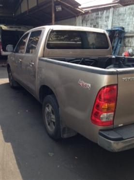 ขายรถกระบะ 4 ประตู TOYOTA HILUX VIGO ปี 11  เครื่องยนต์ 3.0 ซีซี เกียร์อัตโนมัติ สีบรอนซ์ทองสภาพดีจริง ๆ เข้าศูนย์ตลอด รถบ้านแท้ๆ  ไม่เคยชน