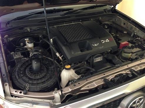 ขายรถกระบะ 4 ประตู TOYOTA HILUX VIGO ปี 11  เครื่องยนต์ 3.0 ซีซี เกียร์อัตโนมัติ สีบรอนซ์ทองสภาพดีจริง ๆ เข้าศูนย์ตลอด รถบ้านแท้ๆ  ไม่เคยชน