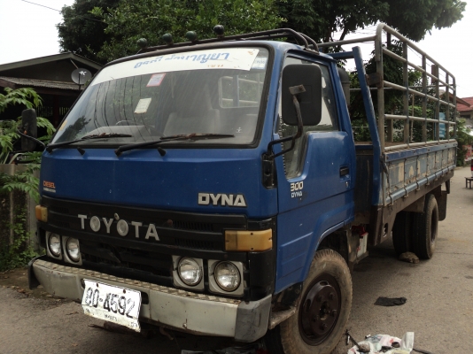 ขายด่วน รถ 6 ล้อ TOYOTA 300 DYNA ปี 31