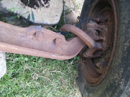 ขาย คานหน้า สิบล้อ ดุม น๊อต 8 รู ของผมเอง ขาย คานหน้า สิบล้อ ดุม น๊อต 8 รู ของผมเอง