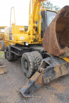 รถขุดล้อยาง KOMATSU PW130-6 เก่านอกแท้ๆ เอวแน่น ปั็มแรง สภาพพร้อมใช้ สุดๆเอาไปแบ่งกันใช้ได้เลยครับ น้องร็อค จัดหั้ย รถขุดล้อยาง KOMATSU PW130-6 เก่านอกแท้ๆ เอวแน่น ปั็มแรง สภาพพร้อมใช้ สุดๆเอาไปแบ่งกันใช้ได้เลยครับ น้องร็อค จัดหั้ย