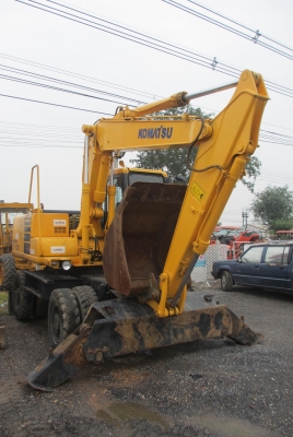 รถขุดล้อยาง KOMATSU PW130-6 เก่านอกแท้ๆ เอวแน่น ปั็มแรง สภาพพร้อมใช้ สุดๆเอาไปแบ่งกันใช้ได้เลยครับ น้องร็อค จัดหั้ย รถขุดล้อยาง KOMATSU PW130-6 เก่านอกแท้ๆ เอวแน่น ปั็มแรง สภาพพร้อมใช้ สุดๆเอาไปแบ่งกันใช้ได้เลยครับ น้องร็อค จัดหั้ย