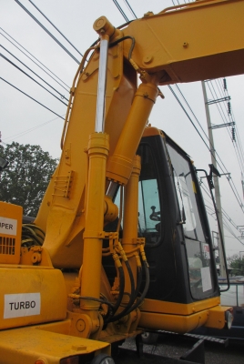 รถขุดล้อยาง KOMATSU PW130-6 เก่านอกแท้ๆ เอวแน่น ปั็มแรง สภาพพร้อมใช้ สุดๆเอาไปแบ่งกันใช้ได้เลยครับ น้องร็อค จัดหั้ย รถขุดล้อยาง KOMATSU PW130-6 เก่านอกแท้ๆ เอวแน่น ปั็มแรง สภาพพร้อมใช้ สุดๆเอาไปแบ่งกันใช้ได้เลยครับ น้องร็อค จัดหั้ย