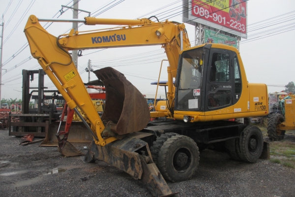 รถขุดล้อยาง KOMATSU PW130-6  เก่านอกแท้ๆ เอวแน่น ปั็มแรง สภาพพร้อมใช้ สุดๆเอาไปแบ่งกันใช้ได้เลยครับ   น้องร็อค จัดหั้ย