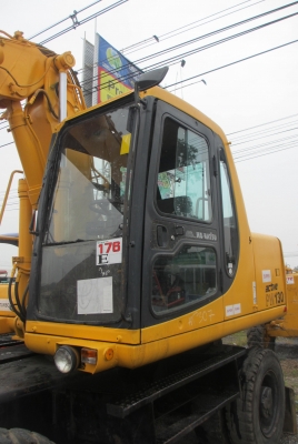 รถขุดล้อยาง KOMATSU PW130-6 เก่านอกแท้ๆ เอวแน่น ปั็มแรง สภาพพร้อมใช้ สุดๆเอาไปแบ่งกันใช้ได้เลยครับ น้องร็อค จัดหั้ย รถขุดล้อยาง KOMATSU PW130-6 เก่านอกแท้ๆ เอวแน่น ปั็มแรง สภาพพร้อมใช้ สุดๆเอาไปแบ่งกันใช้ได้เลยครับ น้องร็อค จัดหั้ย
