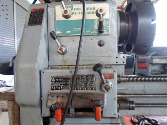 เครื่องกลึง 6 ฟุต 3 เพลา เกียร์บล็อก กลึงเกลียวได้ 80,000  ด่วน  !!!!!!!!