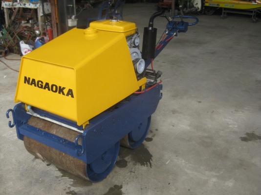 ขายรถบดNAGAOKA V-6WDพร้อมใช้งาน